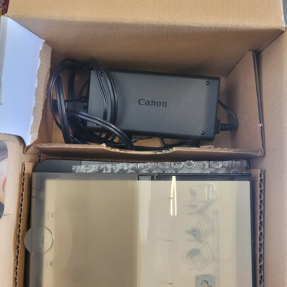 Canon Selfie CP910 compact photo printer New in box